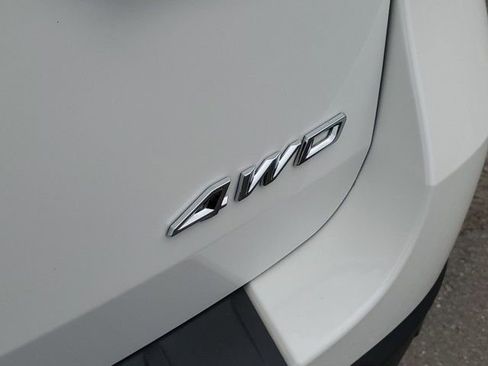 Certified 2023 Ford Explorer XLT image 9