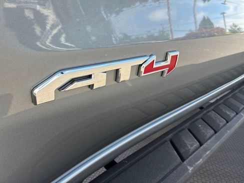 Used 2024 GMC Sierra 1500 AT4 w/ Technology Package AWD/4WD image 18