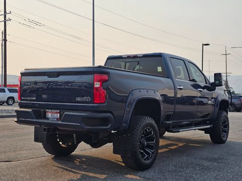 Used 2021 Chevrolet Silverado 2500 High Country AWD/4WD image 5