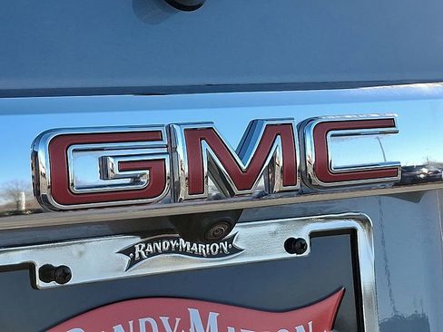 Used 2023 GMC Acadia SLE w/ Driver Convenience Package image 31