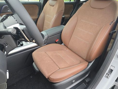 New 2026 Mercedes-Benz GLA 35 AMG 4MATIC image 24