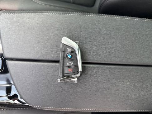 Certified 2021 BMW 530e xDrive w/ Premium Package AWD/4WD image 29
