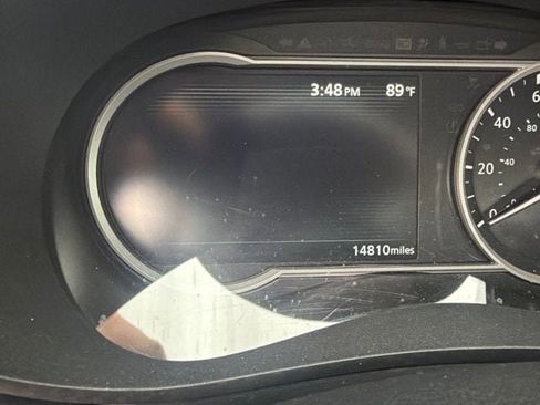 Certified 2024 Nissan Versa SR w/ Electronics Package FWD image 10