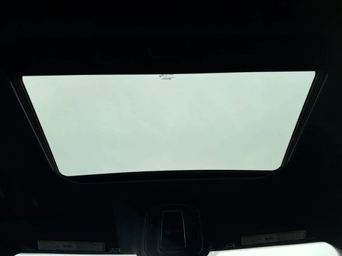 Used 2025 Jeep Grand Cherokee Laredo X image 23