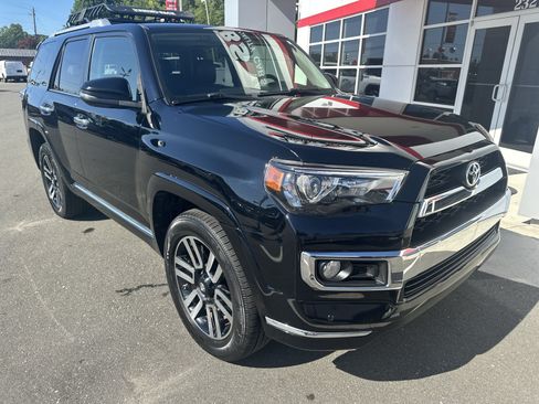 Used 2016 Toyota 4Runner Limited AWD/4WD image 2