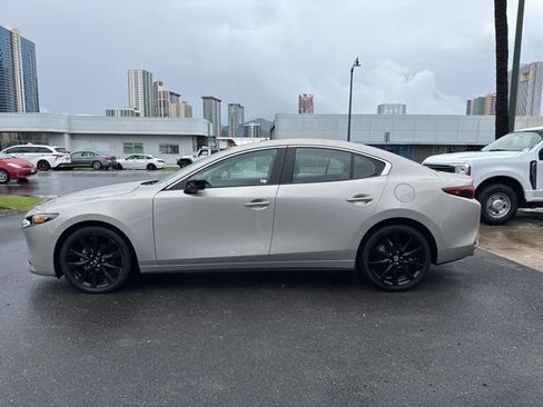 Used 2024 MAZDA MAZDA3 s image 8