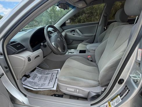 Used 2007 Toyota Camry LE FWD image 9