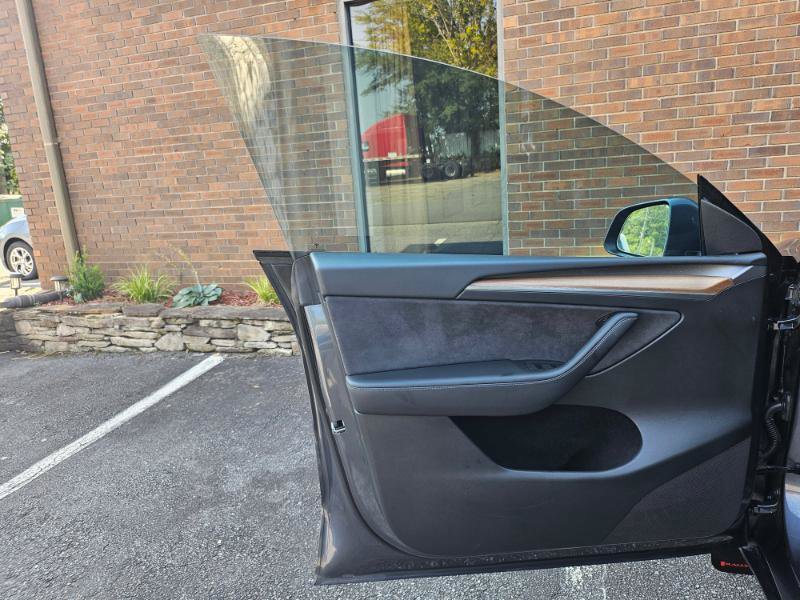 Used 2023 Tesla Model Y Long Range AWD/4WD image 36