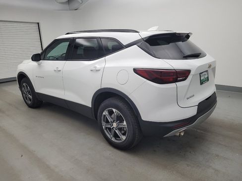 Used 2024 Chevrolet Blazer LT w/ Convenience Package FWD image 3