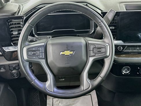 Used 2023 Chevrolet Silverado 1500 LT AWD/4WD image 18