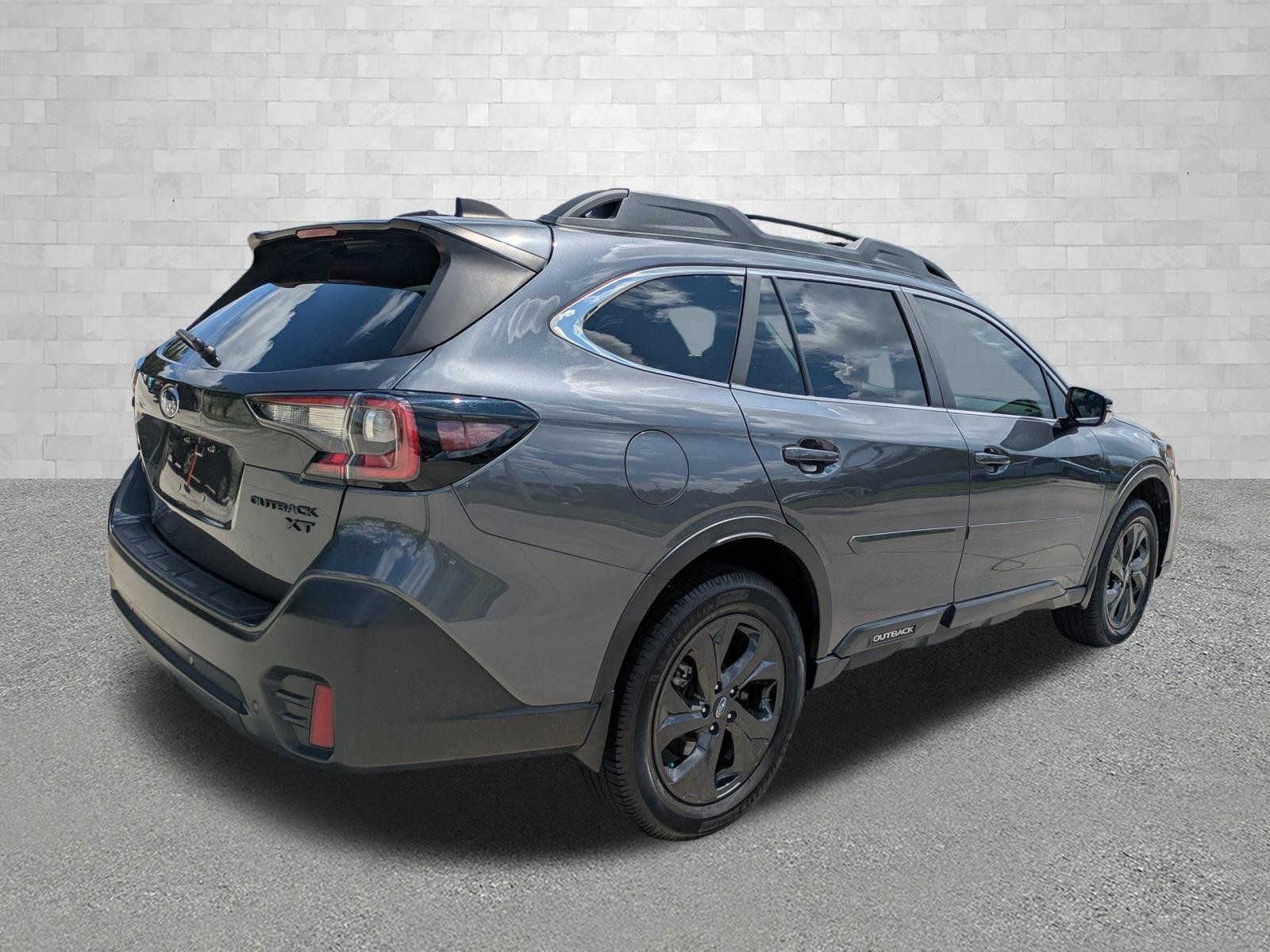 Used 2020 Subaru Outback Onyx Edition XT AWD/4WD image 2