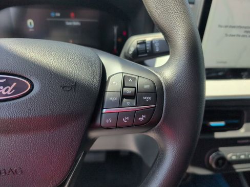 New 2026 Ford Maverick XLT image 32