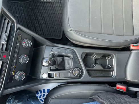 Certified 2022 Volkswagen Taos SE image 13