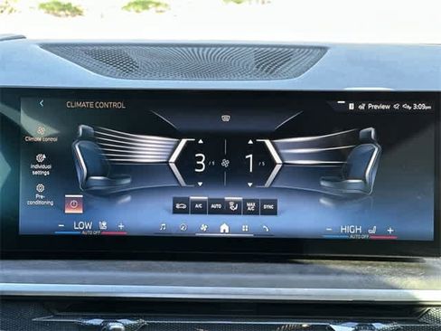 Used 2025 BMW X5 xDrive40i w/ Climate Comfort Package image 15