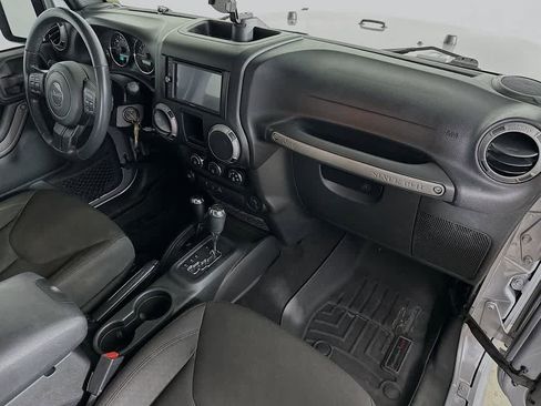 Used 2016 Jeep Wrangler Unlimited Sport w/ Max Tow Package AWD/4WD image 29