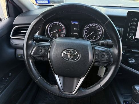 Used 2021 Toyota Camry SE image 12