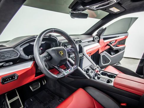 Used 2021 Lamborghini Urus AWD/4WD image 7