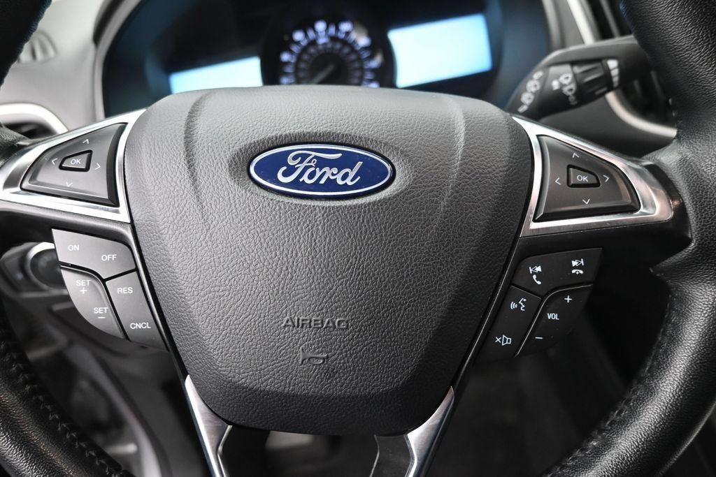 Used 2024 Ford Edge SEL AWD/4WD image 17