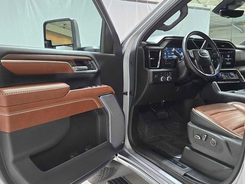 Used 2024 GMC Sierra 3500 Denali Ultimate AWD/4WD image 20