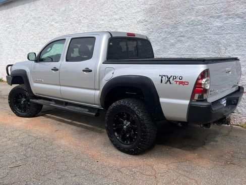 Used 2011 Toyota Tacoma 4x4 Double Cab w/ TRD Off-Road Pkg image 6