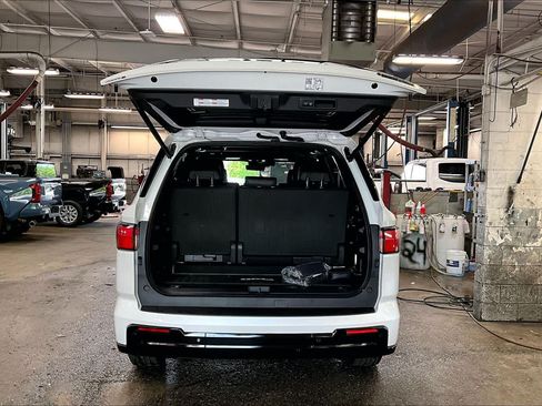 Certified 2026 Toyota Sequoia Platinum AWD/4WD image 32