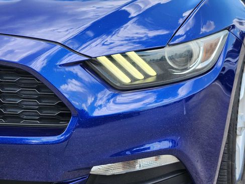 Used 2016 Ford Mustang Coupe RWD image 6