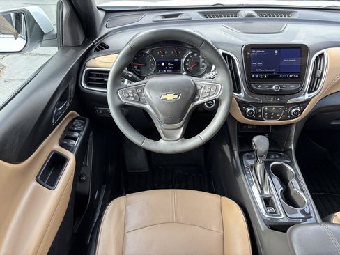 Used 2023 Chevrolet Equinox Premier AWD/4WD image 3