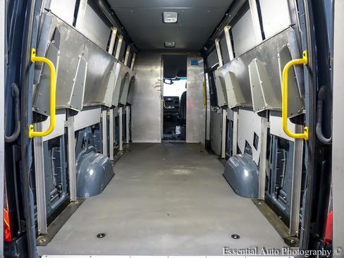 Used 2019 Mercedes-Benz Sprinter 170 image 15