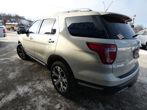 Used 2018 Ford Explorer Platinum image 11