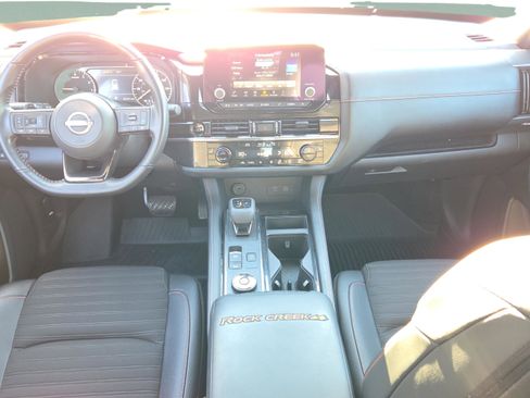 Used 2025 Nissan Pathfinder Rock Creek image 14