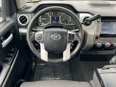 Used 2016 Toyota Tundra SR5 w/ Tow Package RWD image 14