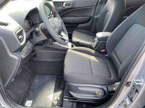 New 2026 Hyundai Venue SE FWD image 7