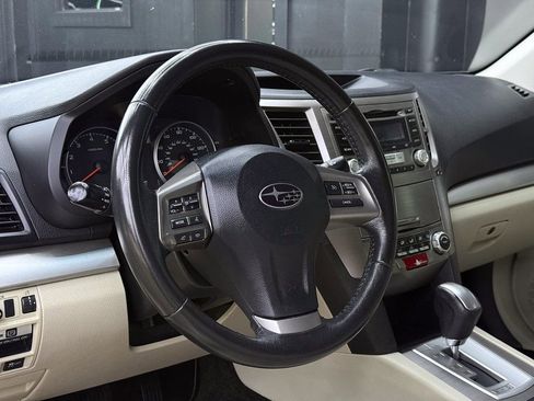 Used 2013 Subaru Outback 2.5i Premium w/ All-Weather Pkg image 14