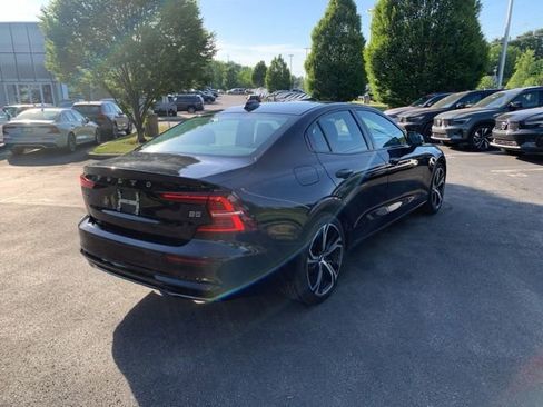 Used 2024 Volvo S60 B5 Core w/ Climate Package FWD image 5
