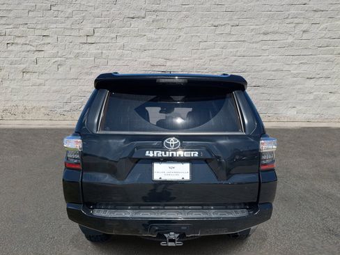 Used 2022 Toyota 4Runner SR5 Premium image 6