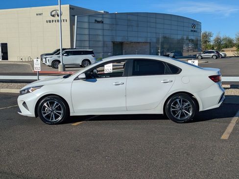 Used 2022 Kia Forte LXS image 3