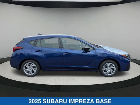 Certified 2025 Subaru Impreza 2.0i image 2
