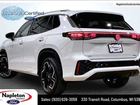 Used 2025 Volkswagen Tiguan SEL R-Line AWD/4WD image 14