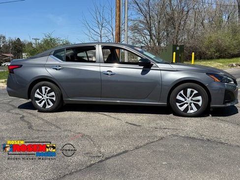 Certified 2025 Nissan Altima 2.5 S FWD image 2