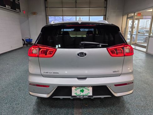 Used 2018 Kia Niro Touring image 8
