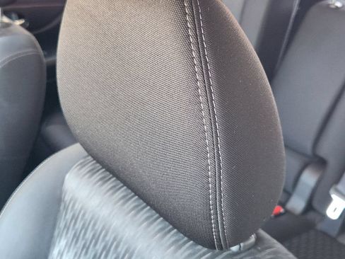 Used 2017 Nissan Rogue SV FWD image 14