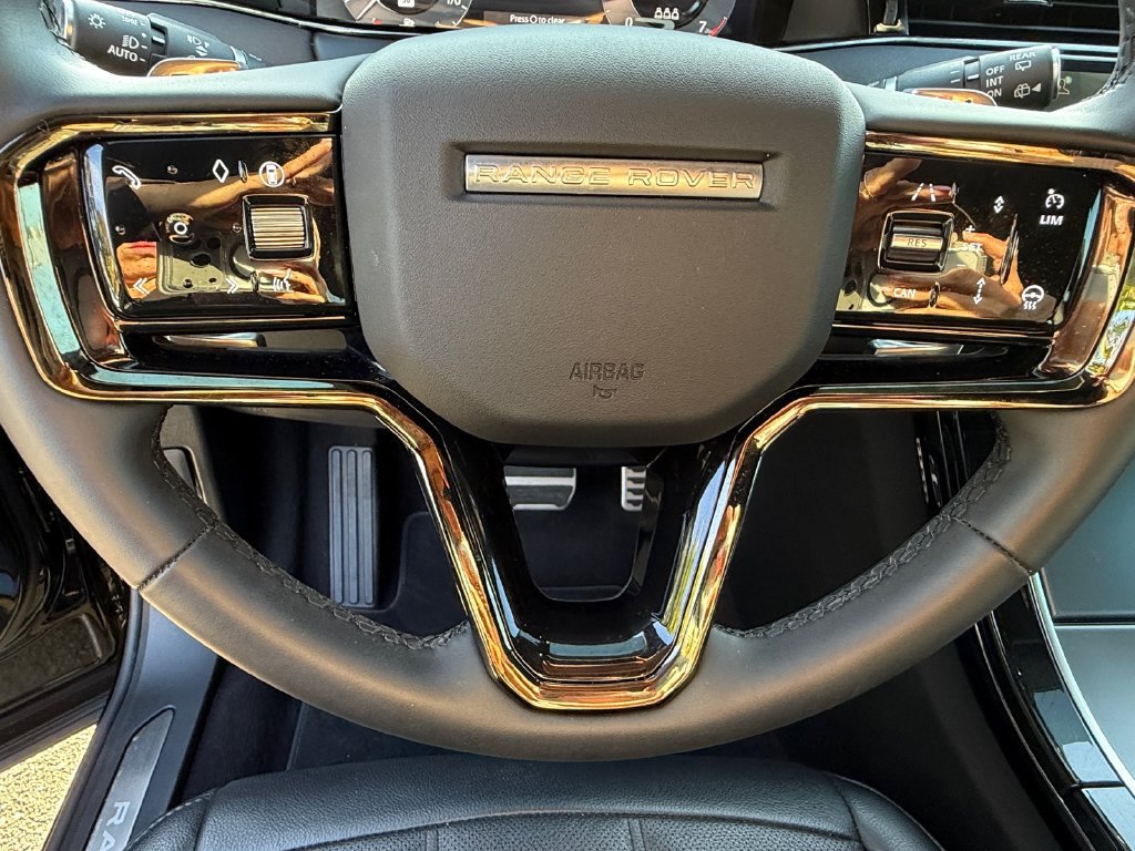Used 2024 Land Rover Range Rover Evoque Dynamic SE AWD/4WD image 24