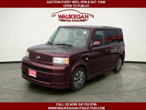 Used 2006 Scion xB FWD image 1