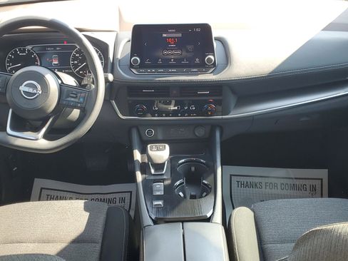 Used 2023 Nissan Rogue SV image 14