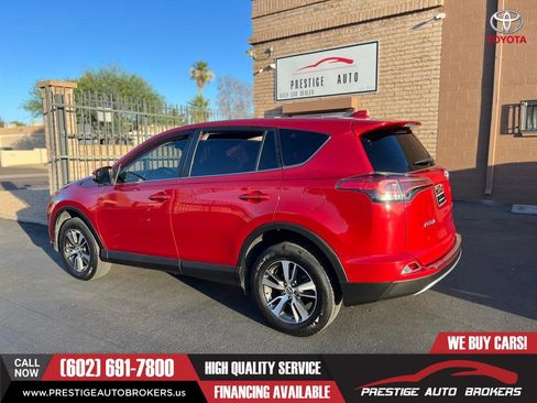 Used 2017 Toyota RAV4 XLE w/ All Weather Liner Package FWD image 5