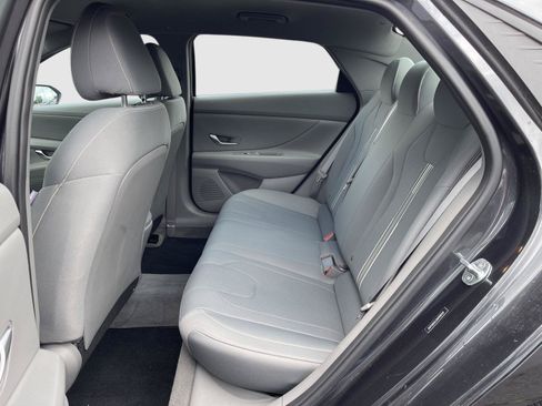 Used 2021 Hyundai Elantra SEL FWD image 14