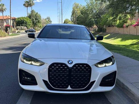 Used 2022 BMW 430i Coupe w/ M Sport Package RWD image 3