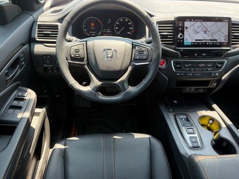 Used 2025 Honda Ridgeline TrailSport image 4