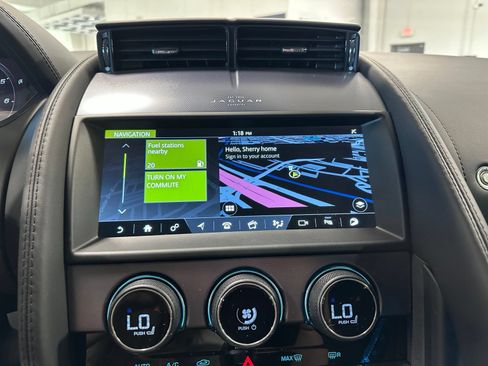 Used 2022 Jaguar F-TYPE Convertible RWD image 33