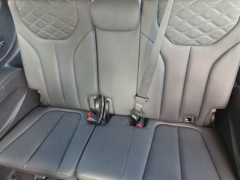 Used 2022 Hyundai Palisade Limited FWD image 18